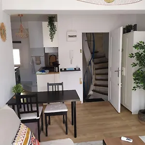  Appartement T2, Centre Historique, Place Des Carmes